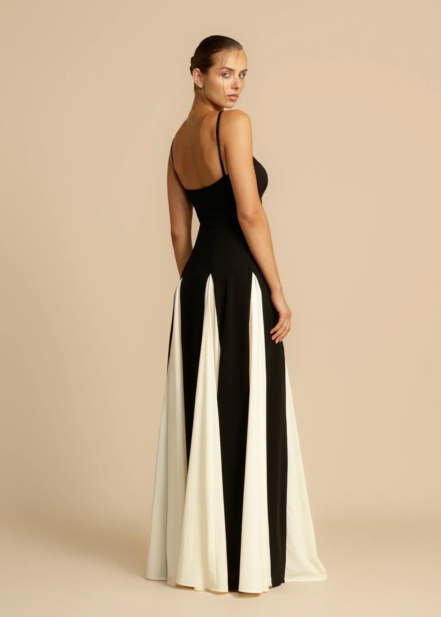 Zinnia - Elegant Contrast Ruffles Maxi Dress